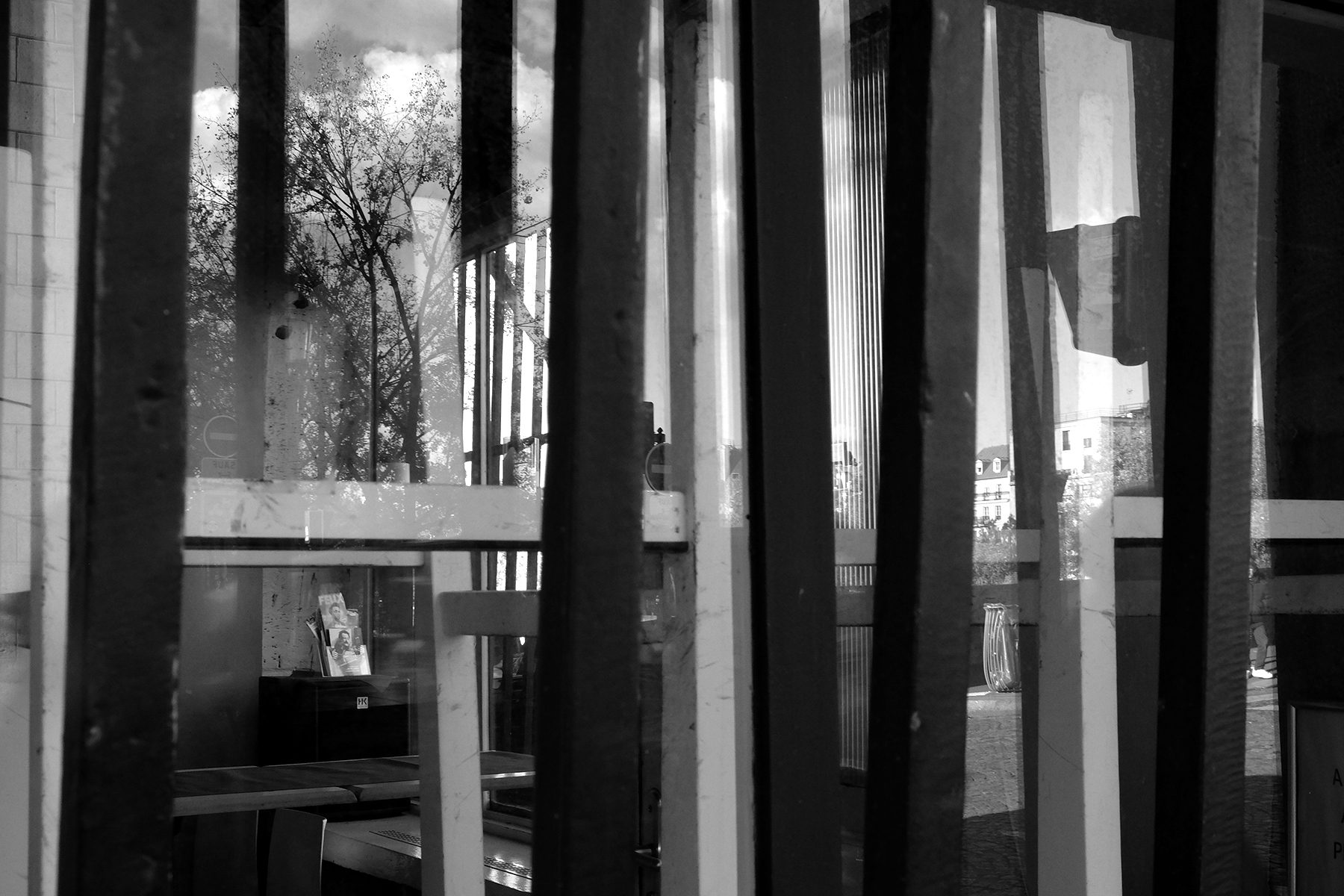 Interticios - Fotografía / Photographie. Medium: Digital BNW photography, Year: 2019. — Estela Currao.