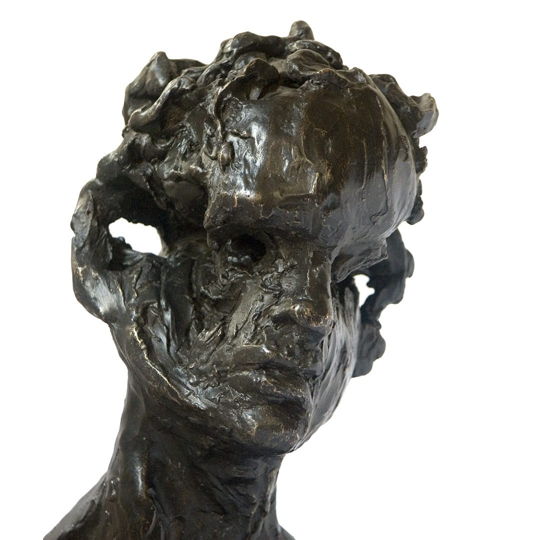 La mirada - Escultura / Sculpture. Medium: Bronze 1/8, Year: 2006. — Estela Currao.